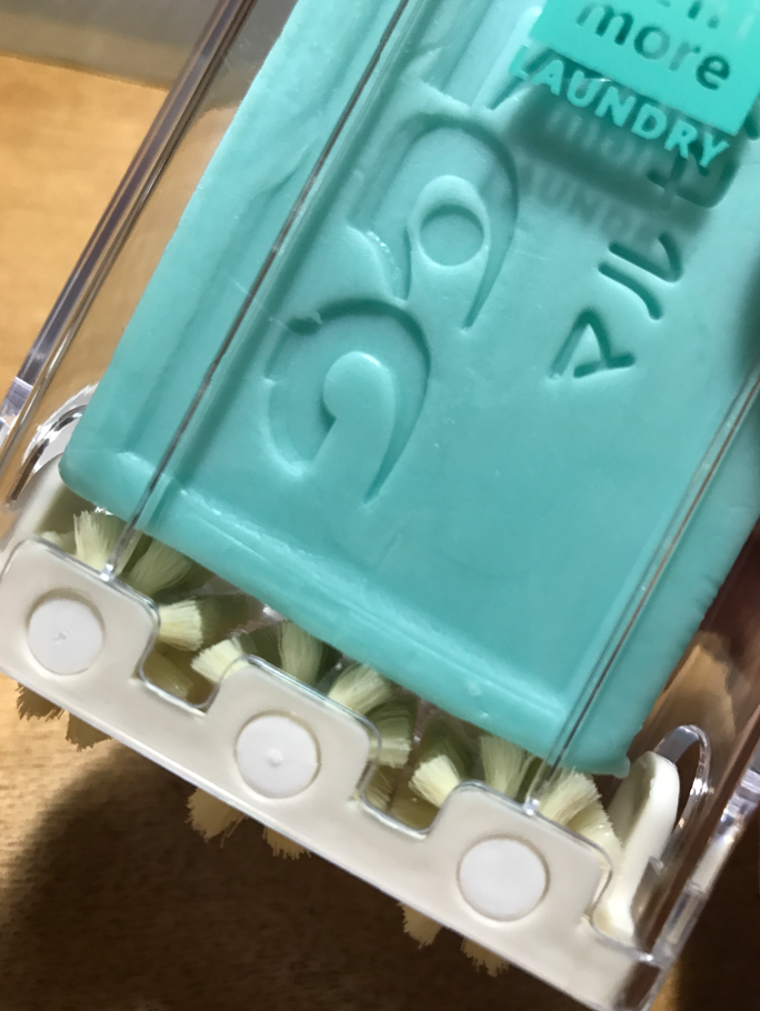 ブラシ付きウタマロケース