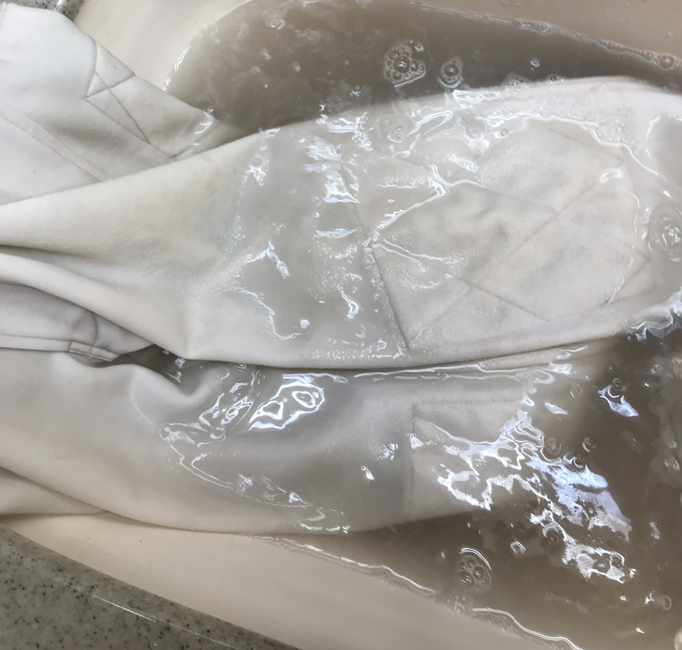 膝を洗ってみました